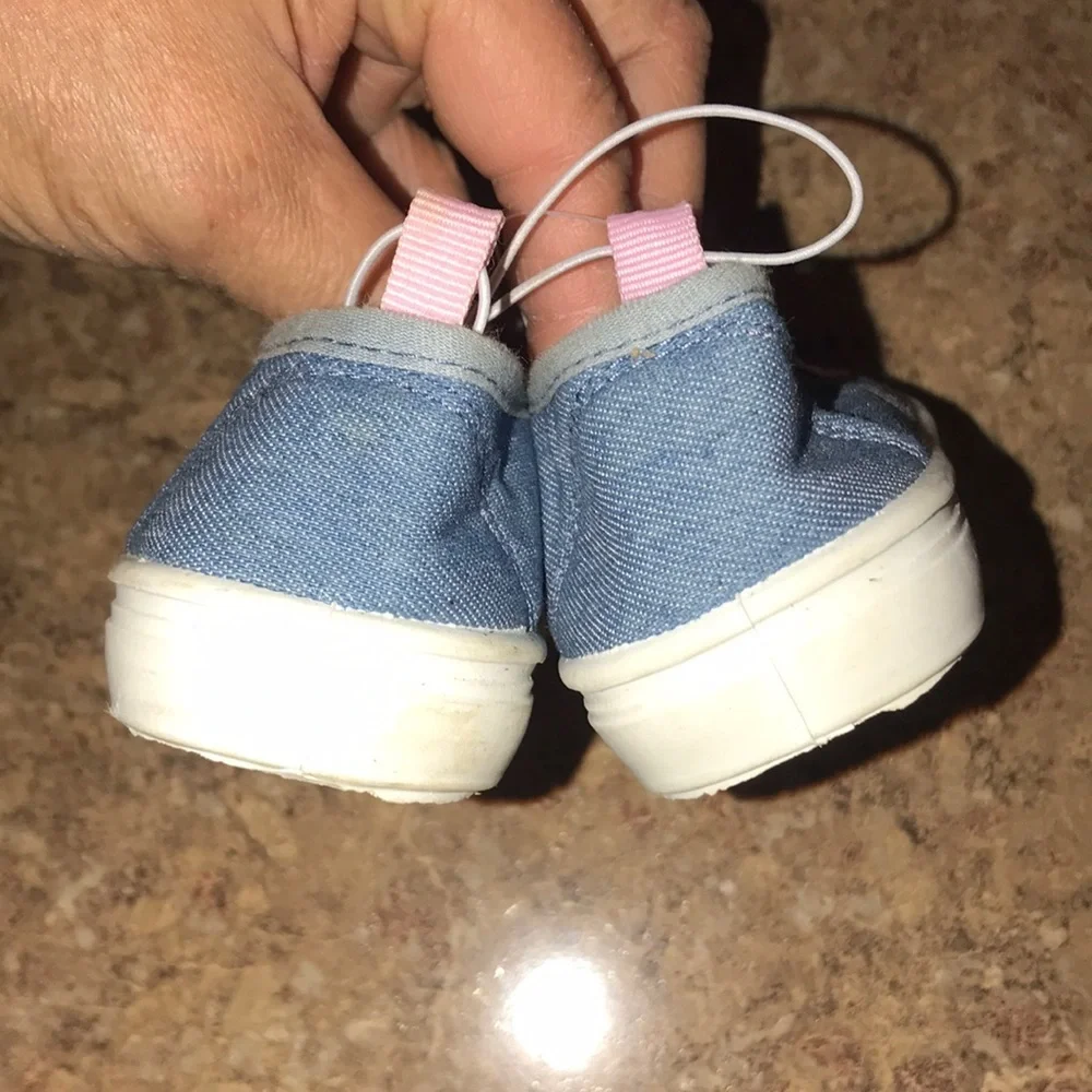 NWOT Girl’s Rainbow Canvas Slip-Ons